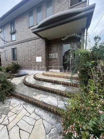 28/30 エントランス