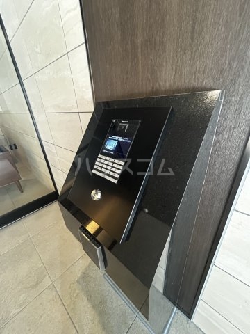 22/30 エントランス