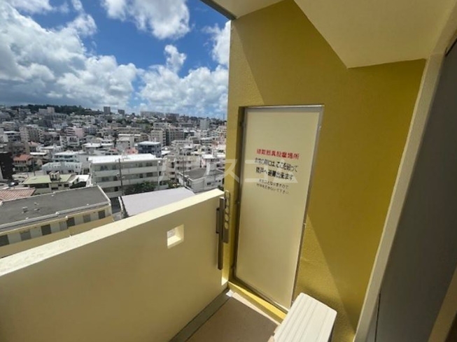 15/23 バルコニー