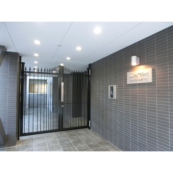 2/5 エントランス