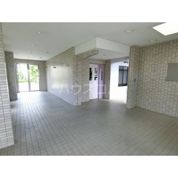 16/24 エントランス