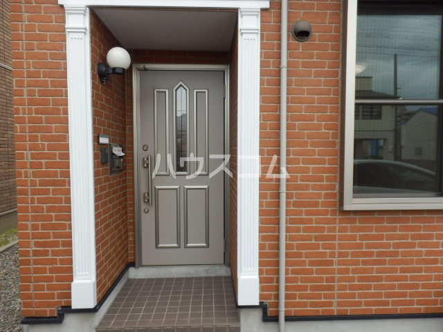 23/30 エントランス