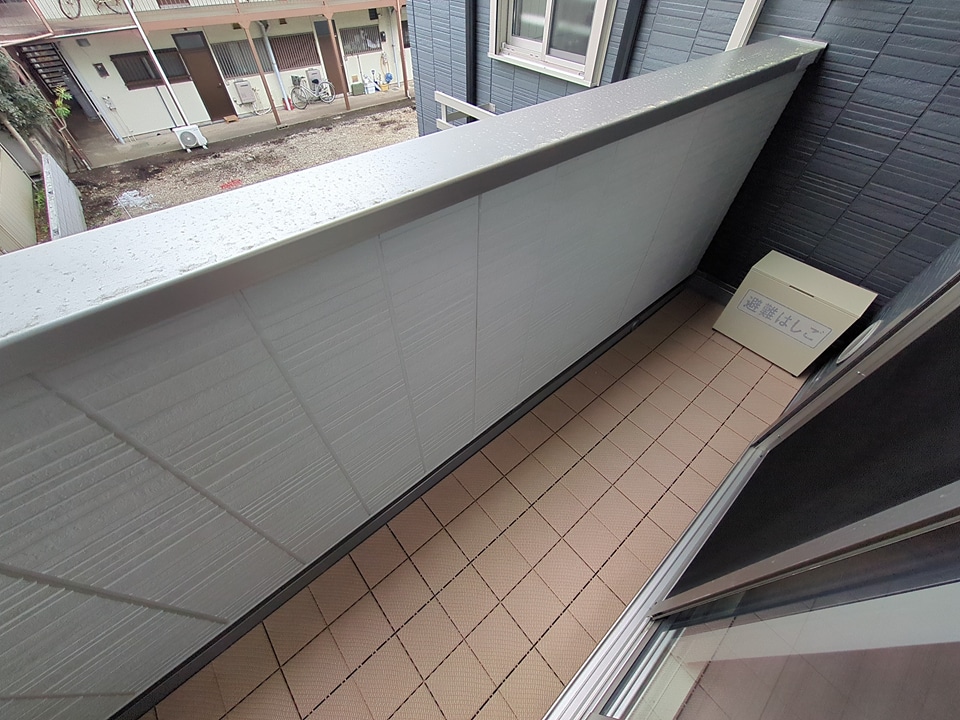 23/30 バルコニー