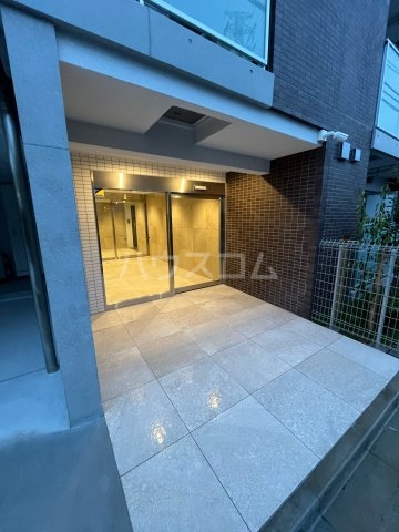 21/23 エントランス