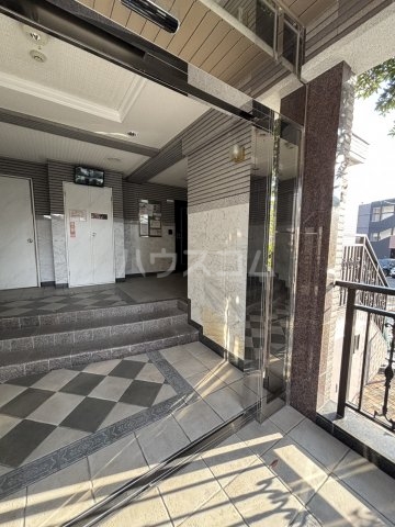 3/7 エントランス