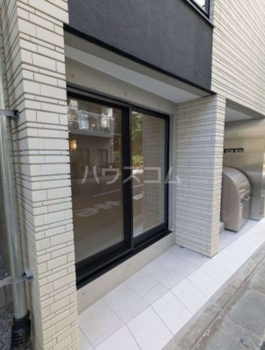 14/14 エントランス