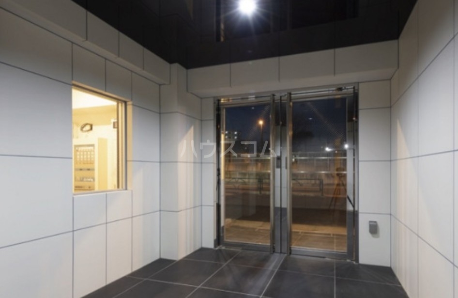 17/20 エントランス