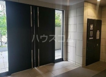 15/16 エントランス