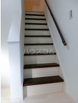 17/19 エントランス