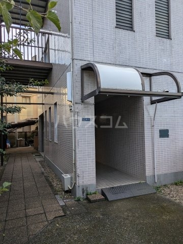 29/30 エントランス