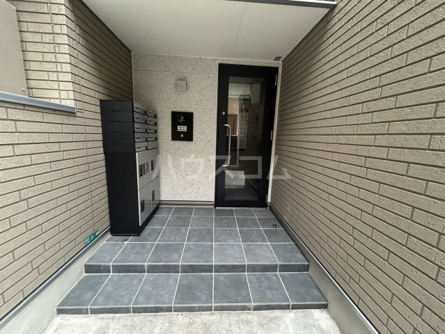 4/10 エントランス