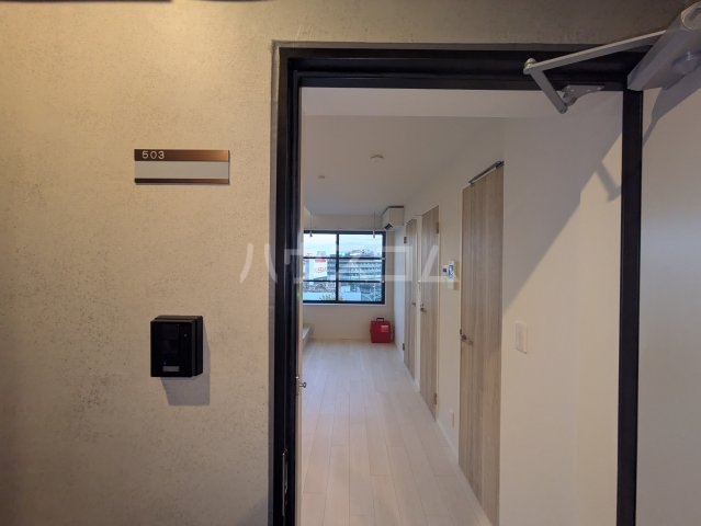 26/30 エントランス