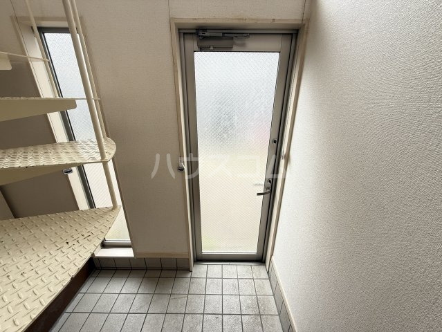14/30 玄関