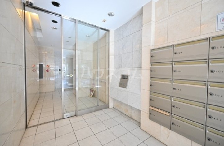 2/4 エントランス