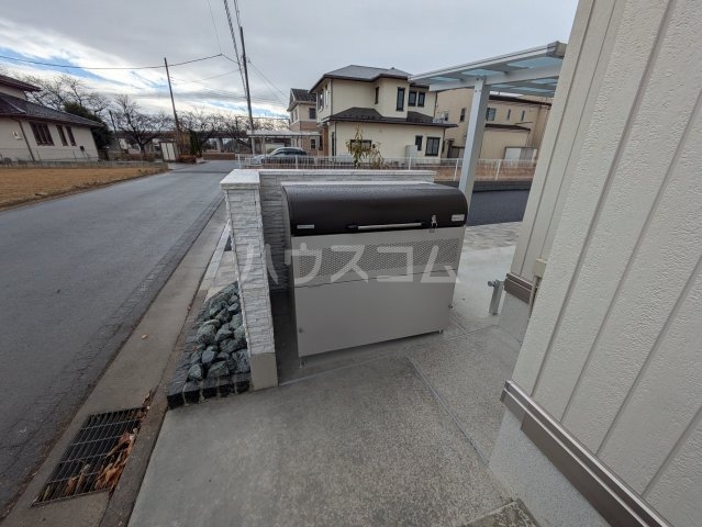 21/30 エントランス