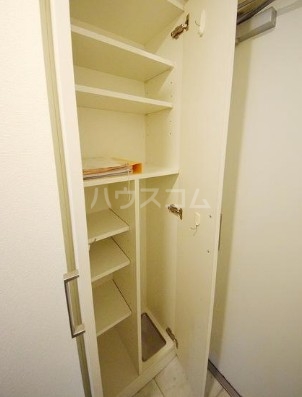 19/27 エントランス