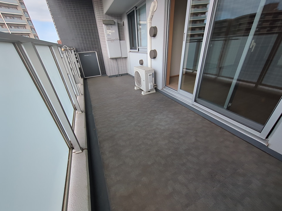 19/30 バルコニー