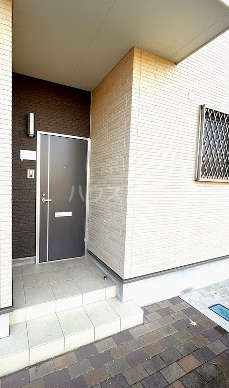 20/23 エントランス