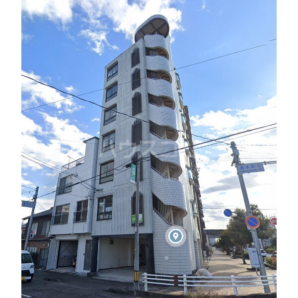 15/19 エントランス