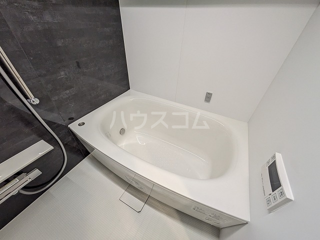 13/30 浴室