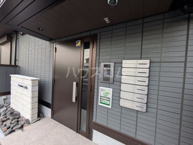 2/5 エントランス