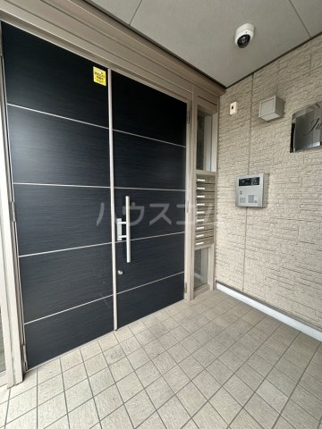 28/30 エントランス