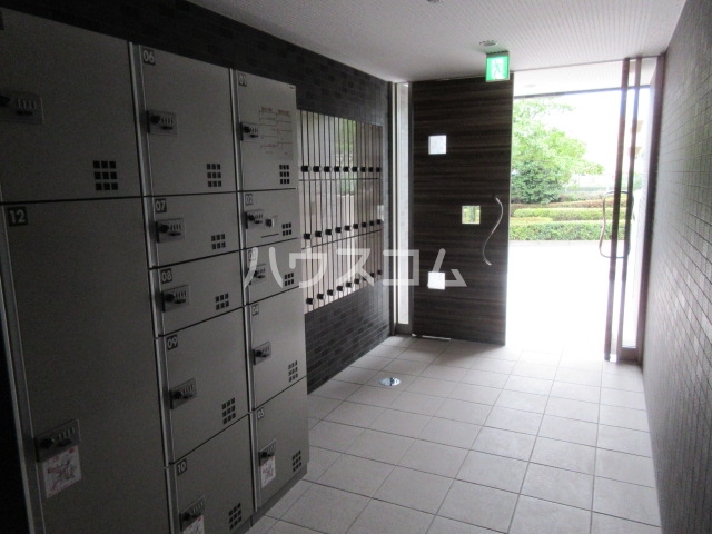 15/23 エントランス