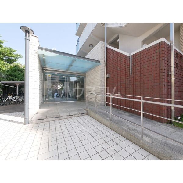 15/24 エントランス