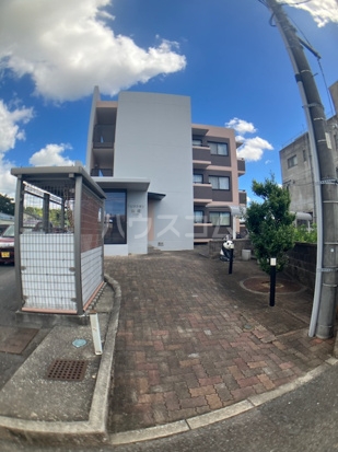 19/30 エントランス