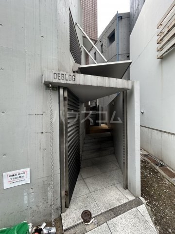 22/30 エントランス