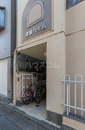 2/3 エントランス