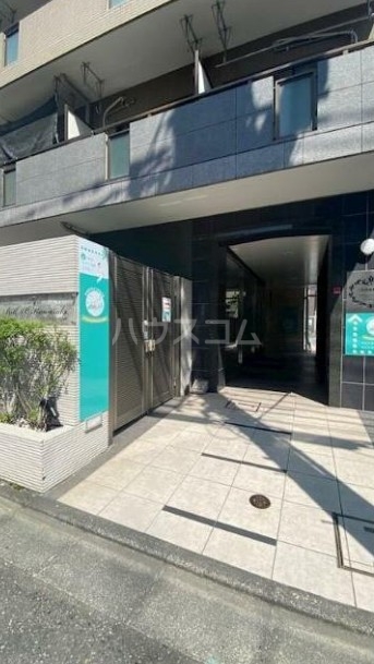 2/3 エントランス