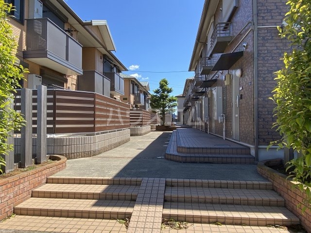 21/27 エントランス