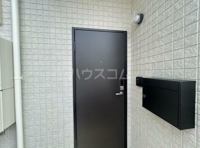 16/21 エントランス