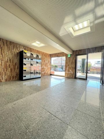 22/30 エントランス