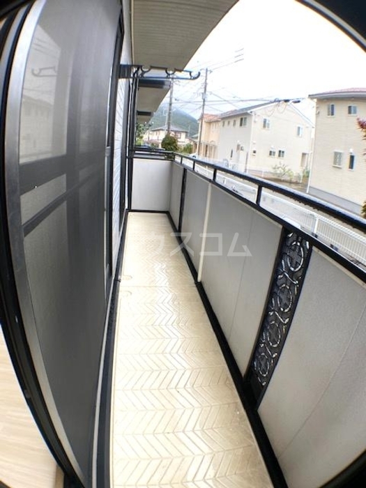 13/18 バルコニー