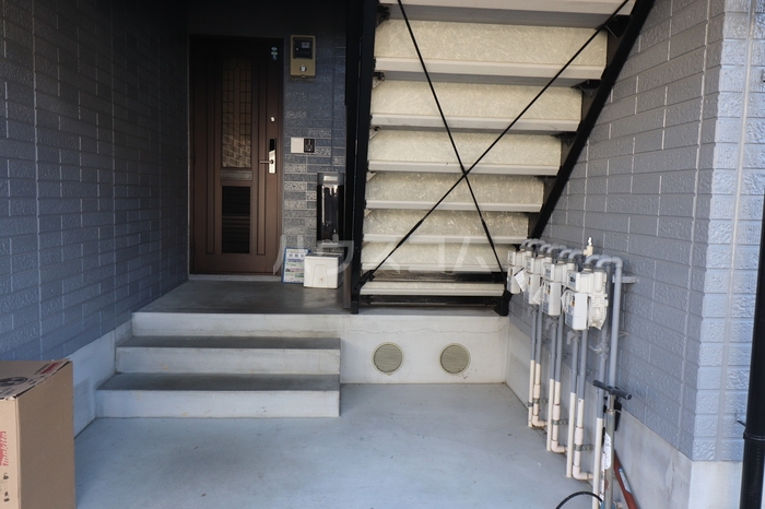 2/3 エントランス