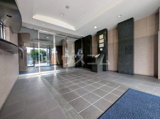 2/5 エントランス