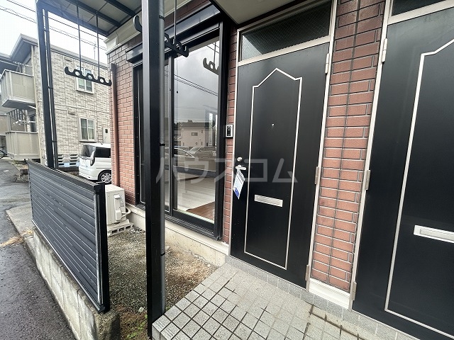 28/30 エントランス