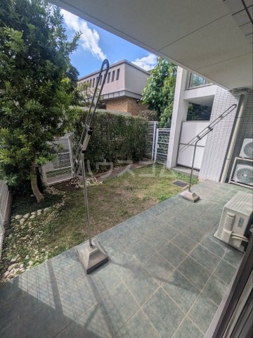 19/27 バルコニー