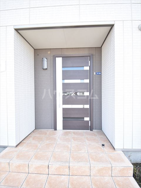 25/30 エントランス