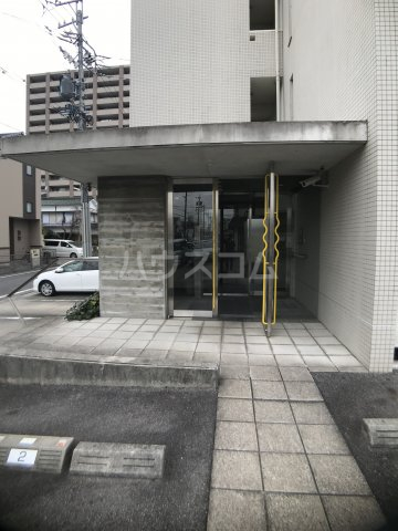 29/30 エントランス