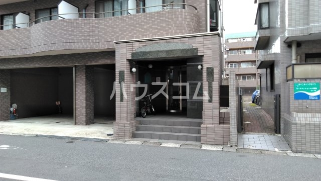 19/29 エントランス