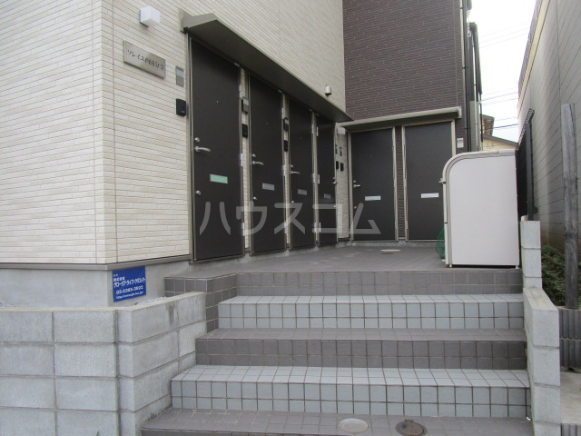 22/30 エントランス