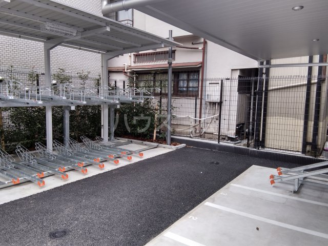 22/30 駐車場