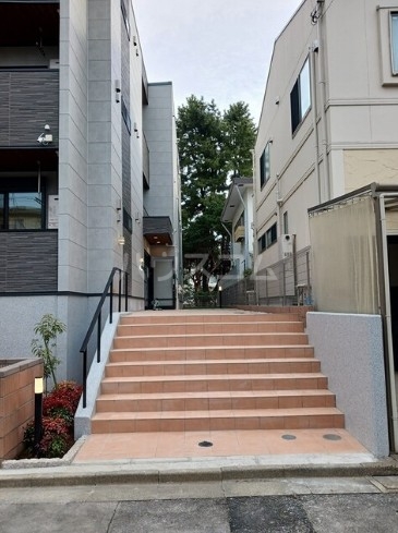 15/25 エントランス