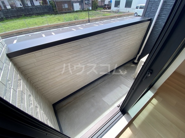 23/30 バルコニー