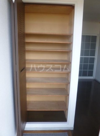 17/27 エントランス