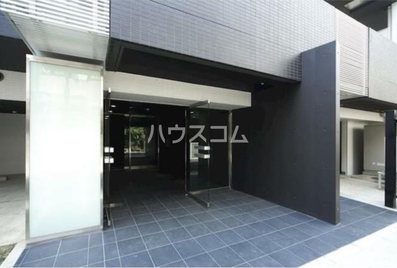 14/17 エントランス