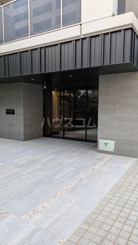 25/30 エントランス